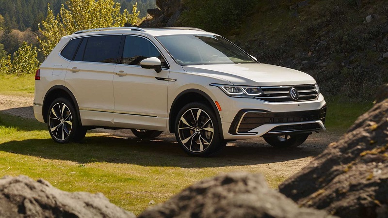 Volkswagen Tiguan và Viloran: Lựa Chọn Xe Phù Hợp Cho Nhu Cầu Của Bạn!